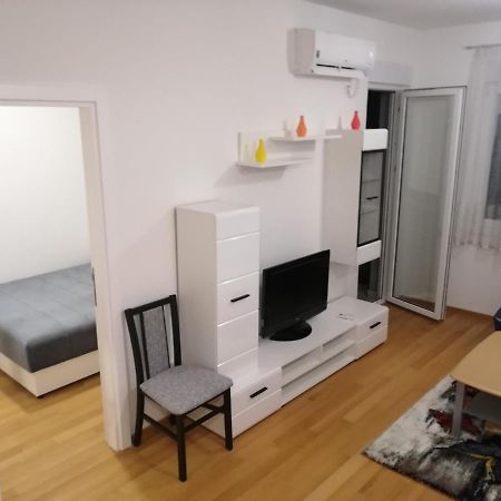 Apartman Danilo บันยาลูกา ภายนอก รูปภาพ